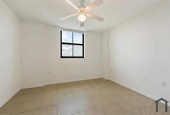 5275 NW 29th Ave — Photo 7