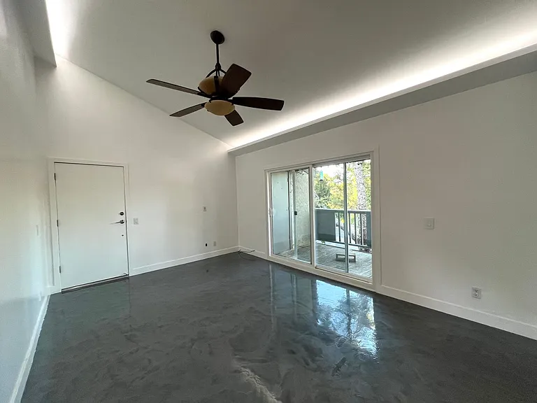 1819 Brea Blvd — Photo 2