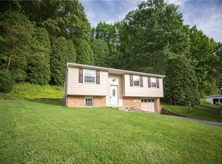 236 Naugatuck Dr, Greensburg, PA 15601