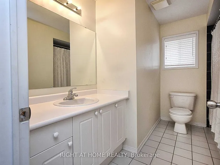 7240 Village Walk — Photo 11