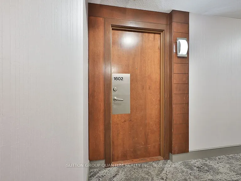 310 Burnhamthorpe Rd W #1602 — Photo 8