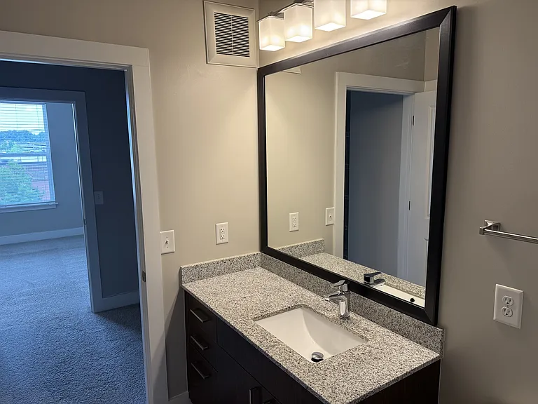 915 Glenwood Apartments on the Beltline — Photo 98