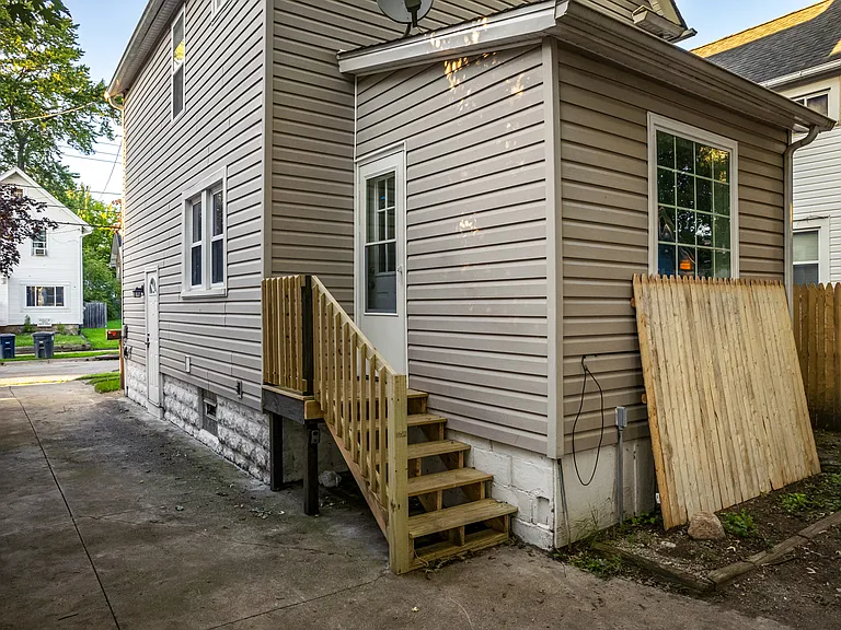 312 Upland Ave — Photo 19