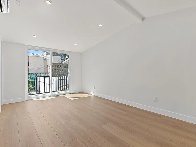 1133 N Maryland Ave #B — Photo 11