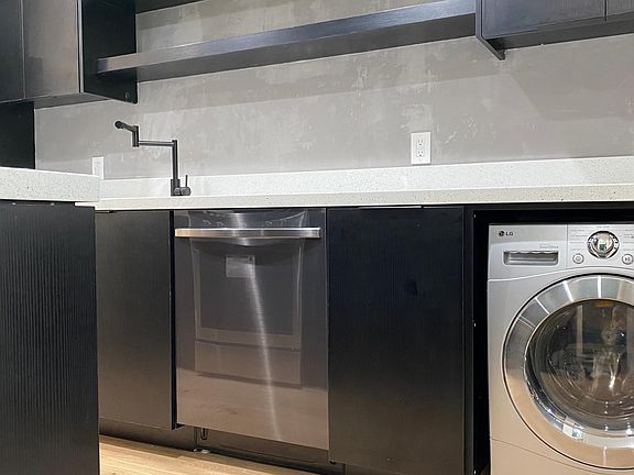 Built in Washer / Dryer unit