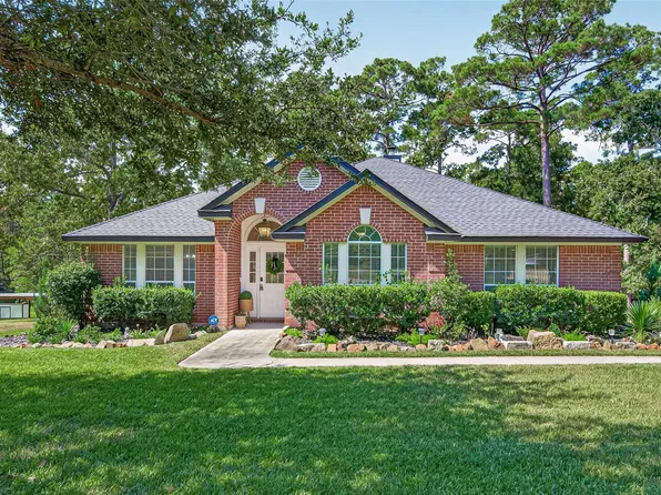 81 N Holly Glen Dr, Point Blank, TX 77364