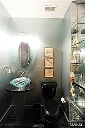 5th image of 1619 Washington Ave Unit 202