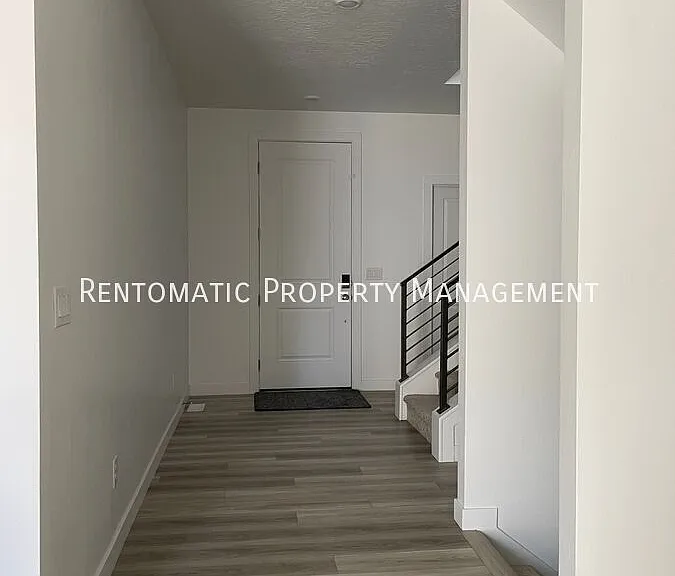 2548 N Yarrow Cir — Photo 18