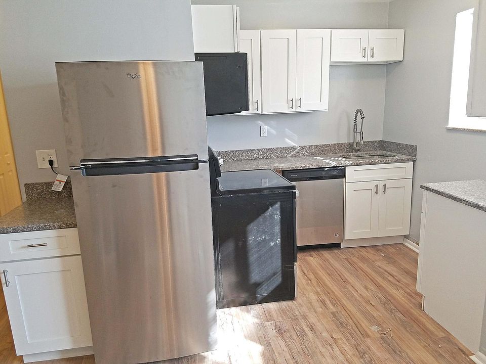 1st image of 15010 Madison Ave APT 101