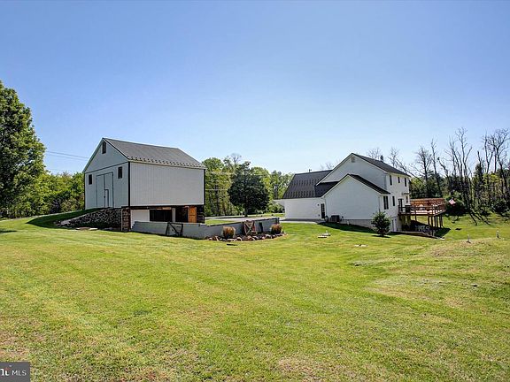 5th image of 670 Zeigler Rd