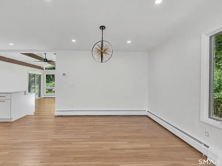 48 Crestwood Rd — Photo 13