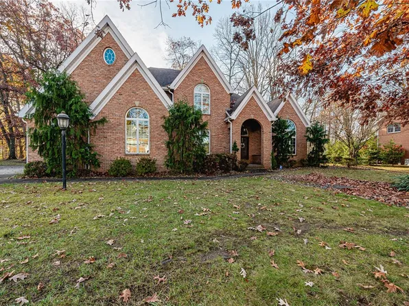 302 Tamarak Trl, Greensburg, PA 15601
