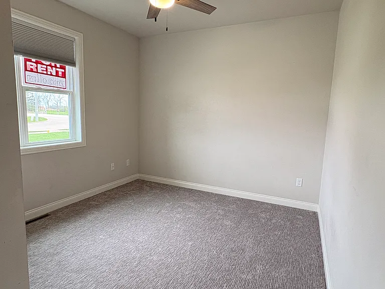 3302 Ridgecrest Ln — Photo 10