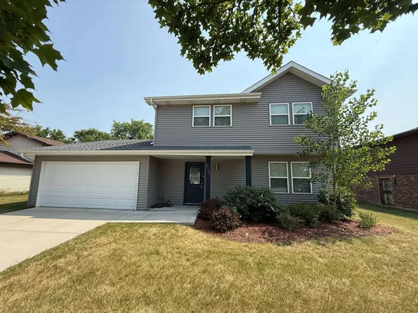 5712 Woodgate Dr, Matteson, IL 60443