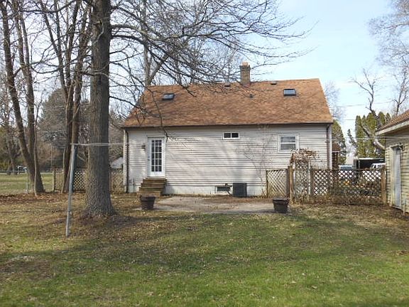 2nd image of 6609 Charles St