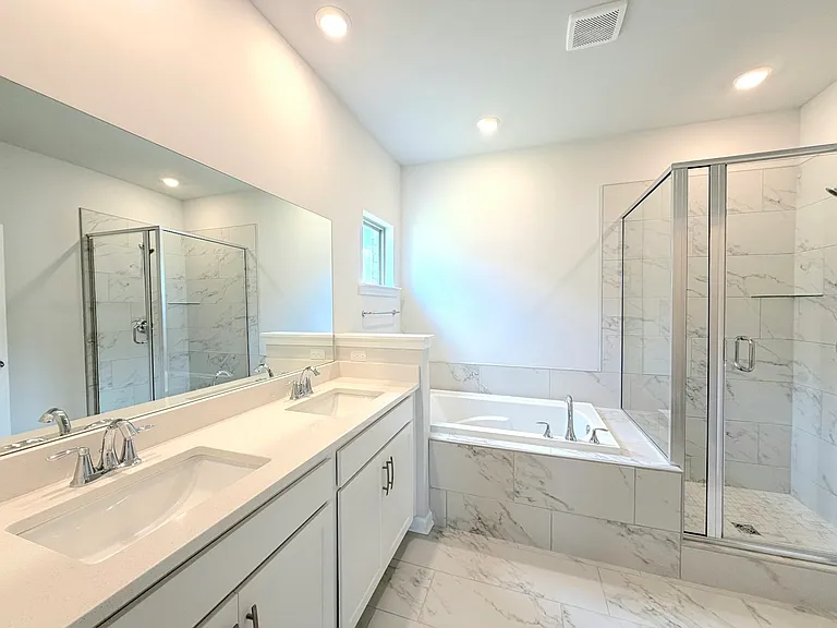 121 Clift Creek Dr — Photo 17