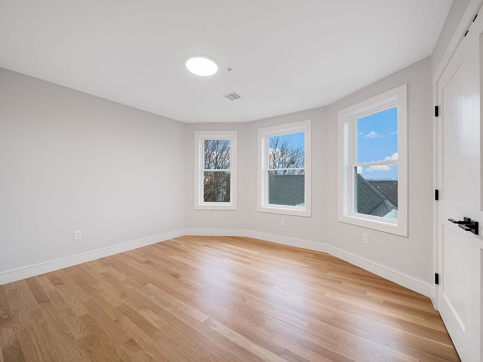 7 Wenham St 2E, Jamaica Plain, MA 02130 Zillow