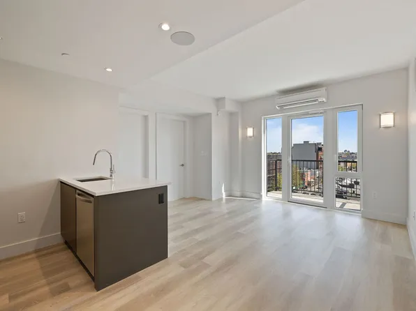 2605 Snyder Avenue image 6 of 23