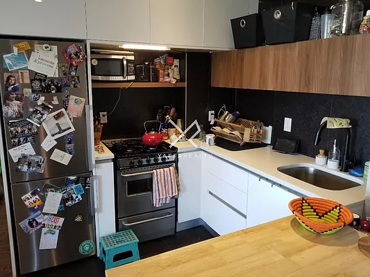 Rented by Yaffa Realty LLC | media 8