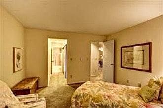 Master Bedroom-Facing South