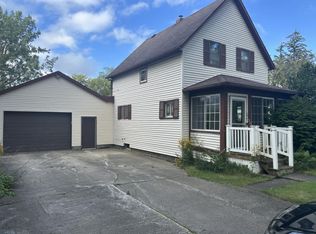 321 School St, Harbor Beach, MI 48441