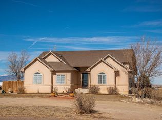 925 E Saunders Dr, Pueblo West, CO 81007