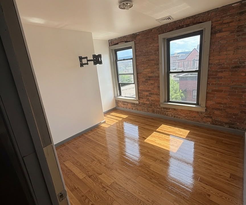 2nd image of 162 Court St #2D