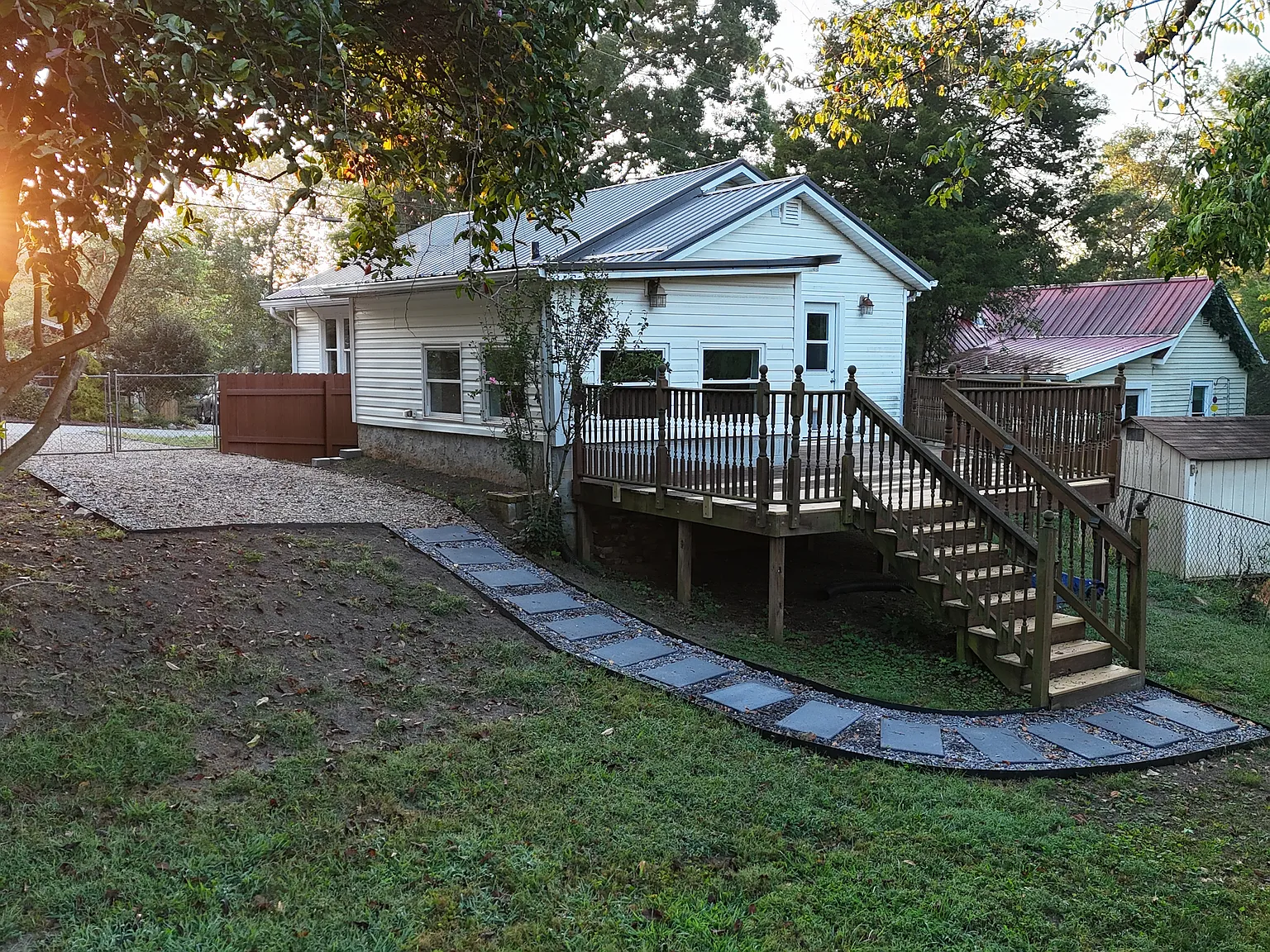 3 bed, 1100 sqft, $2,500 — Photo 3