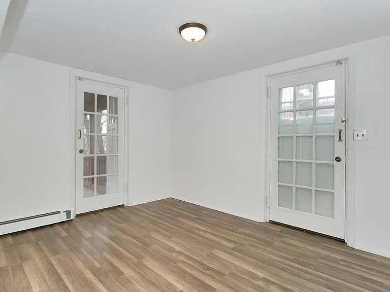 2730 Edgehill Ave — Photo 18