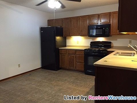 5th image of 3256 Greenbrier St