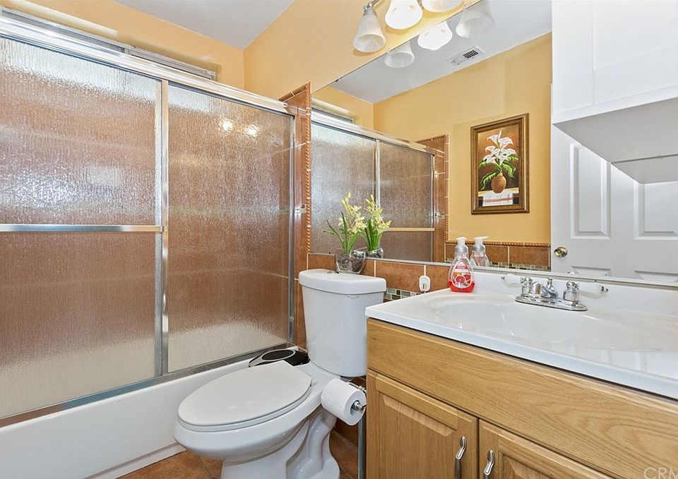 1st image of 24404 Stacey Ave