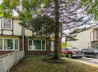 157 Old Carriage Dr, Kitchener, ON N2P 1H5