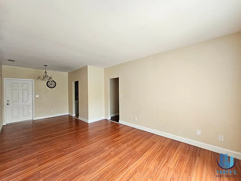7601 Paula Dr #5 — Photo 8