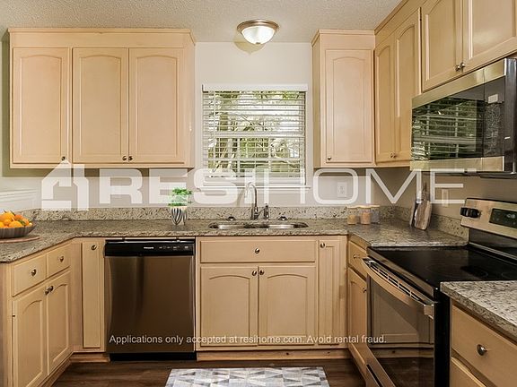 3rd image of 265 Postwood Ct