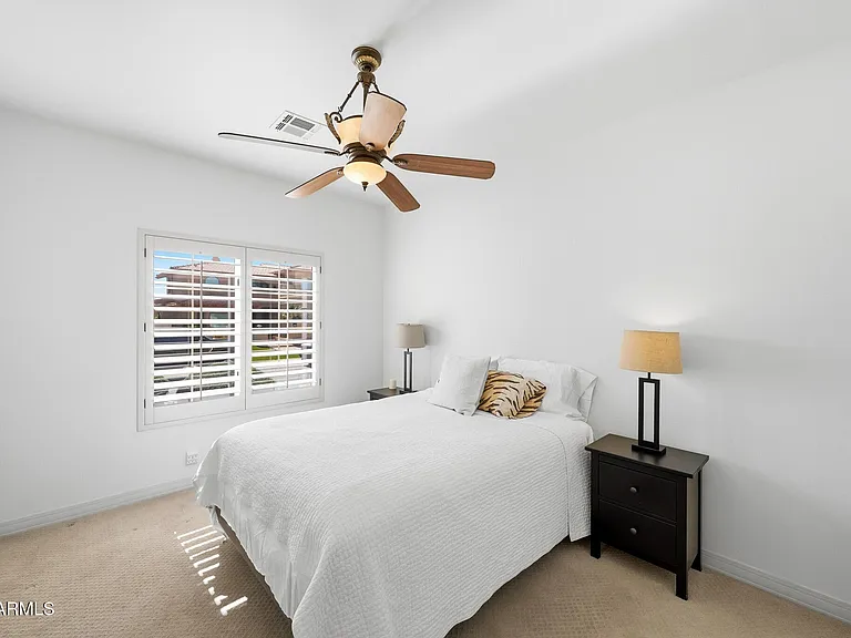 7642 E Hartford Dr — Photo 27