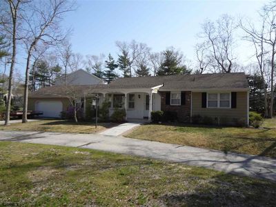 102 S 10th Ave, Absecon, NJ, 08201