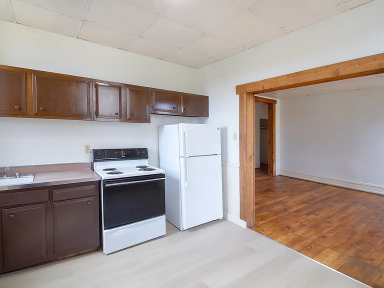 722 Wood St #5 — Photo 4
