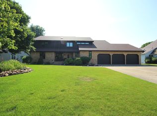 971 Stevens Creek Cir, Forsyth, IL