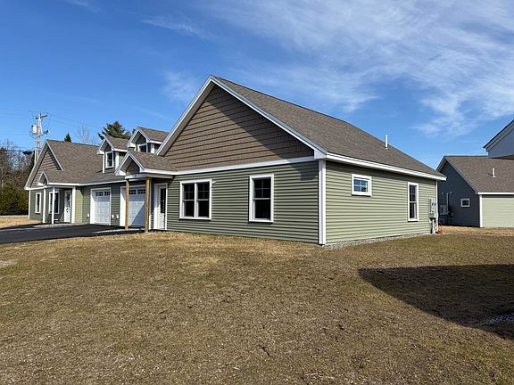 2nd image of 25 Tinker Meadow Way #9