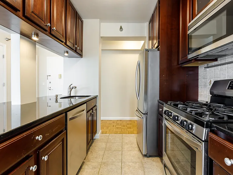 4-74 48th Ave #15C — Photo 9