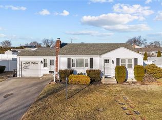 118 Eden Crest Dr, Cranston, RI 02920