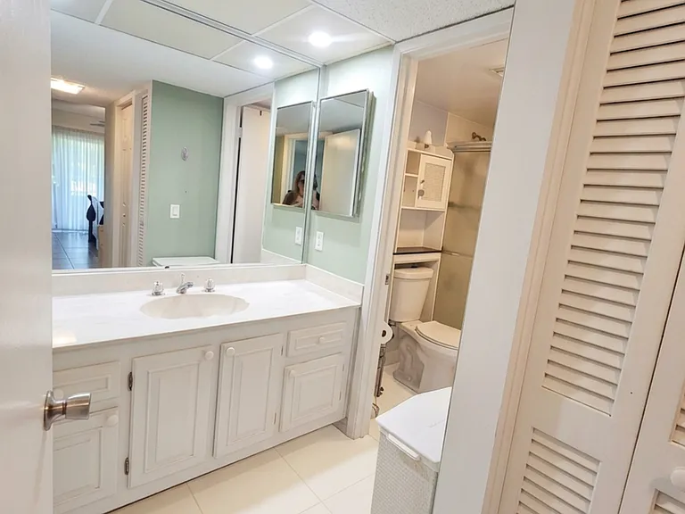 2703 Nassau Bnd #D1 — Photo 9