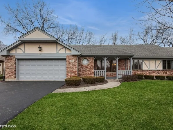 8321 Autobahn Dr N, Palos Park, IL 60464