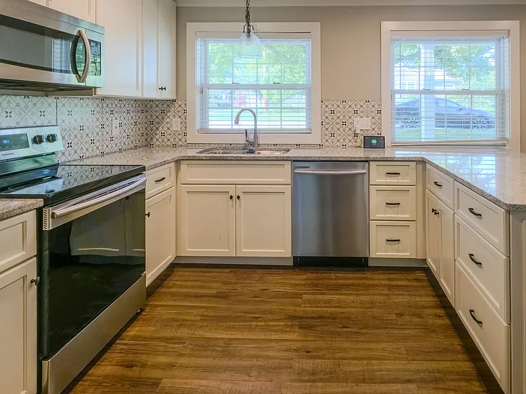 431 East Dr — Photo 12