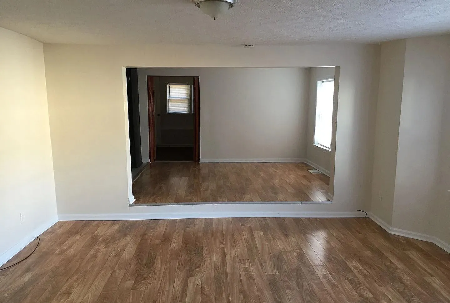 3 bed, 1136 sqft, $1,475 — Photo 2