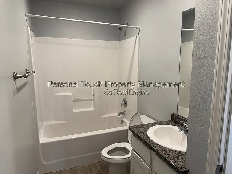 808 7th Ave S #6 — Photo 6