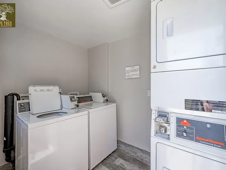 145 E Sierra Madre Blvd — Photo 9
