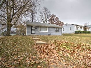 2 4th Dr, Decatur, IL 62521
