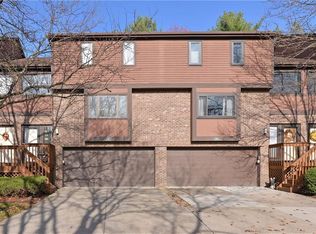 1502 Forest Edge Ct, Wexford, PA