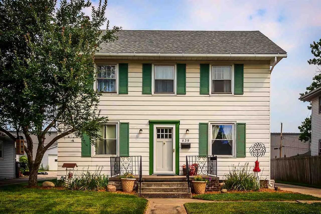 439 Penn Ave photo 1